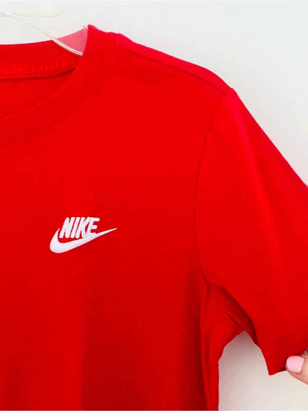 New👍🏽BOYS Nike Red T-Shirt SZ M (Y)